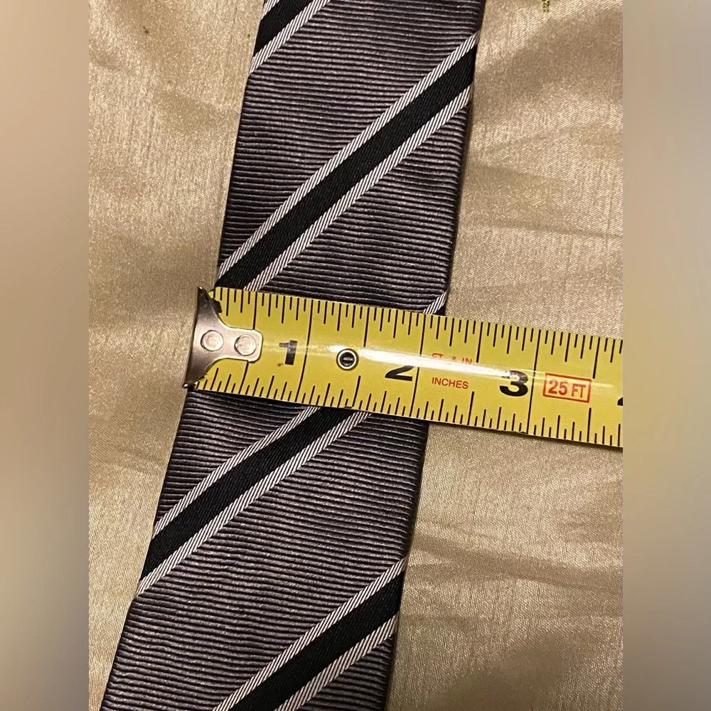 Men's Vintage Guess Premium 100% Silk tie